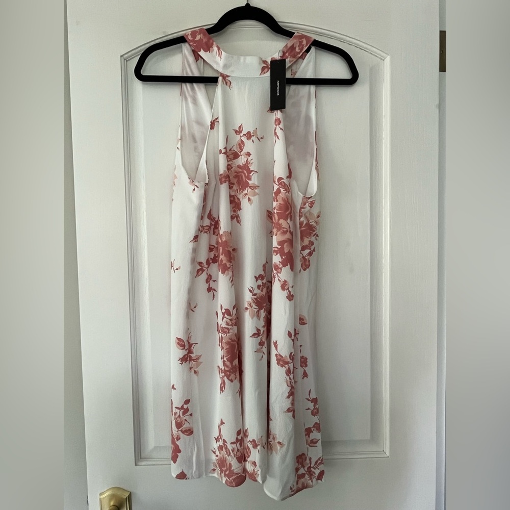*NWT* Lulus high neck floral dress